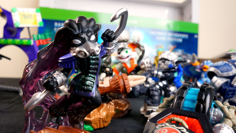 Illustration for article titled The Skylanders Superchargers Toys Are Mostly Great